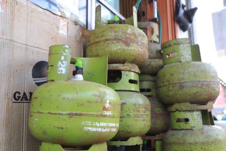 16adfb7b-b5aa-46bb-9c63-7d5d1c9b0774